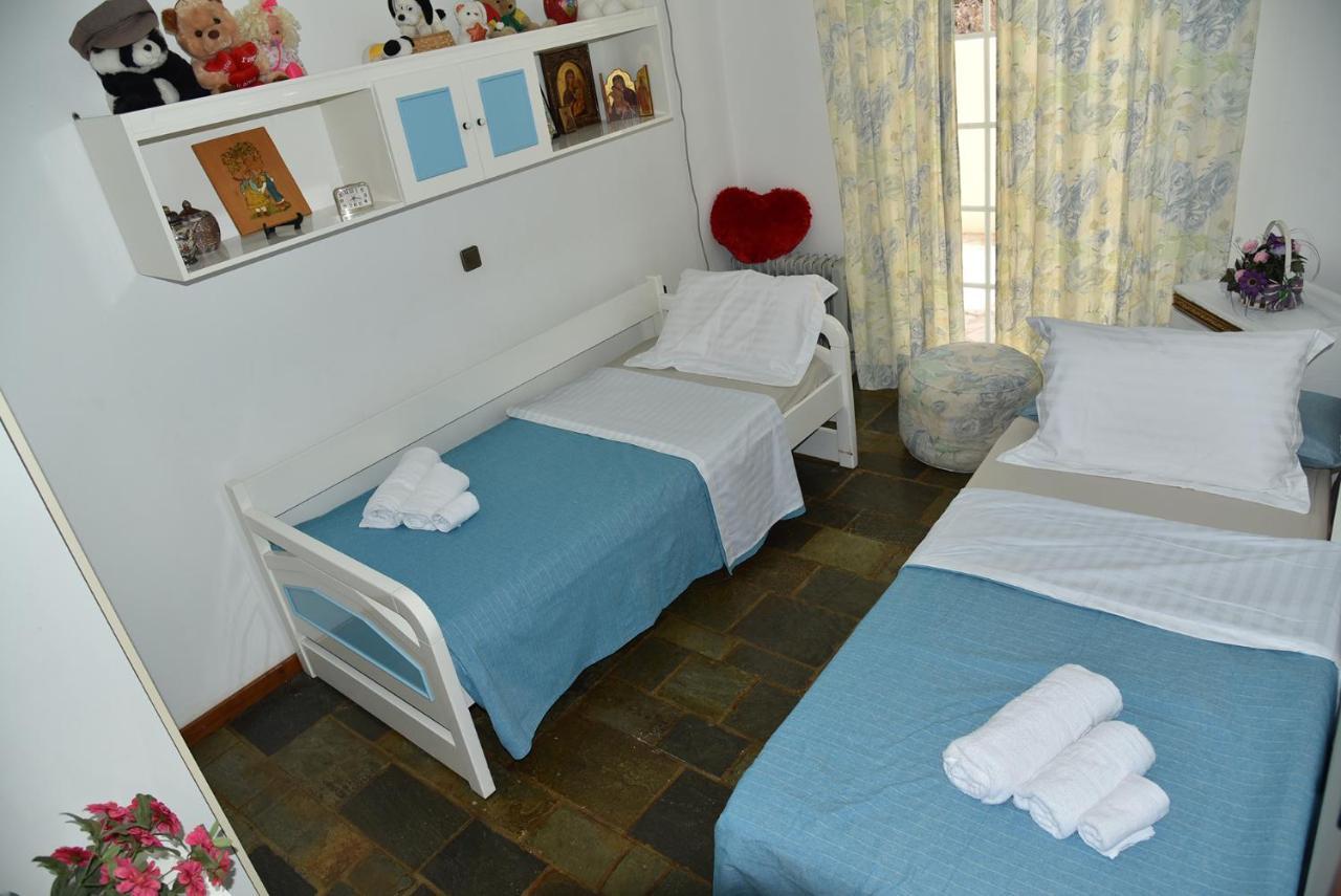 Irene'S Beach Front House Vromopousi Ngoại thất bức ảnh