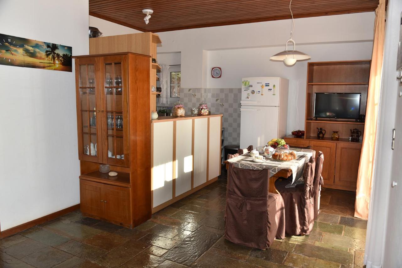 Irene'S Beach Front House Vromopousi Ngoại thất bức ảnh